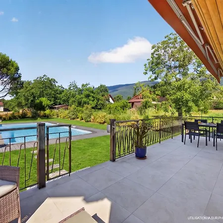 Aux Pins Bleus - With Private Pool & Close To Switzerland * Saint-Genis-Pouilly