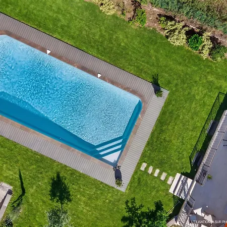Apartment Aux Pins Bleus - With Private Pool & Close To Switzerland Saint-Genis-Pouilly