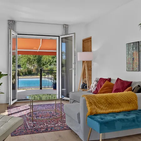 Aux Pins Bleus - With Private Pool & Close To Switzerland